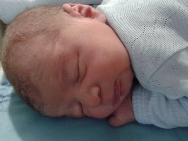 Yausi, el 6º nieto de Ana