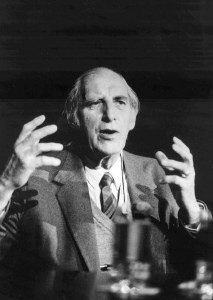 Más maduro, obispo animador de comunidades por todo el mundo